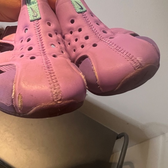 Nike purple water shoes toddler size 9C - Picture 7 of 8